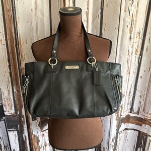 Coach gallery leather black medium tote bag